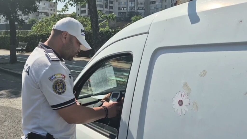 (VIDEO) Acțiuni intense ale Poliției Rutiere. Maraton de controale pe șosele