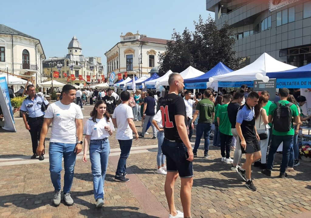 Lucrări îndrăznețe și mult entuziasm în cadrul proiectului „Studenţii noştri pot mai mult!“