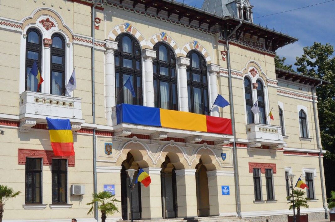 Sediul Palatului Administrativ a fost grav afectat de cutremure