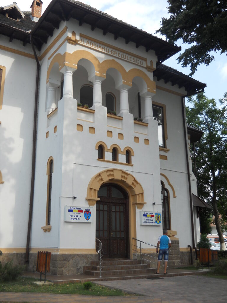 O Nouă Bibliotecă se Construiește la Novaci pentru Elevi prin Fonduri Europene