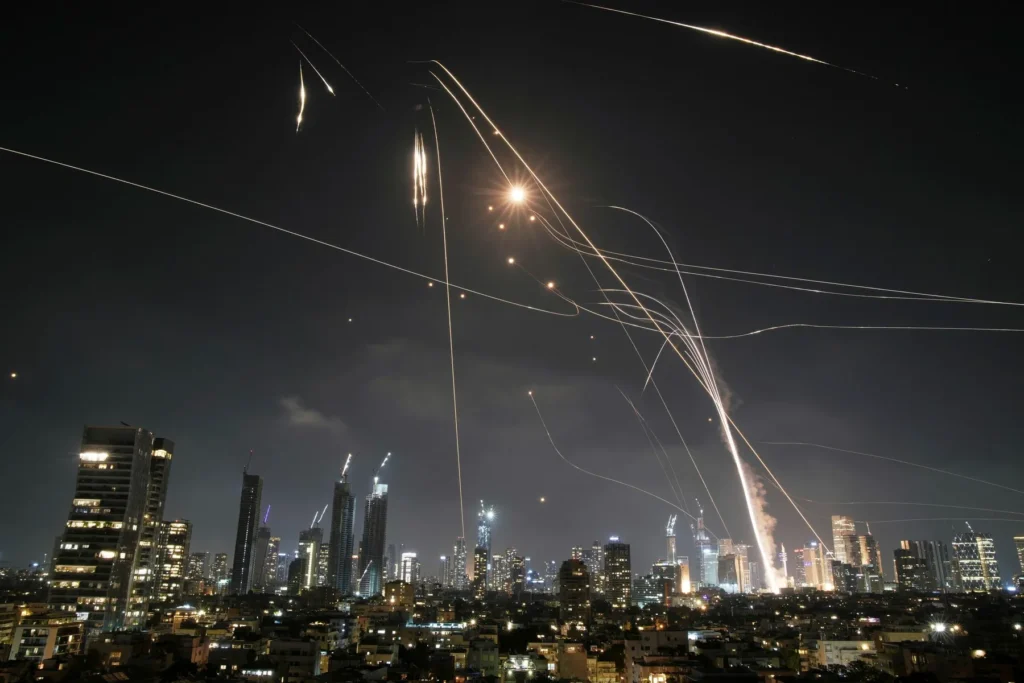 Iranul a Inițiat al Patrulea Asalt cu Rachete Împotriva Israelului
