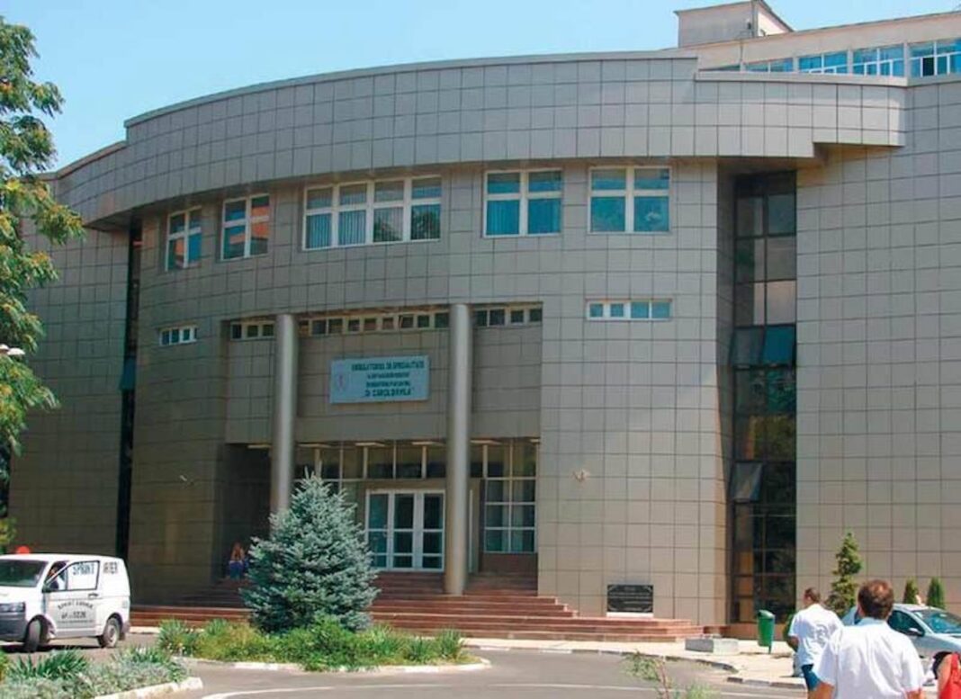 Medicii acuzați că luau șpagă de la pacienți la Spitalul Militar Central, puși sub control judiciar