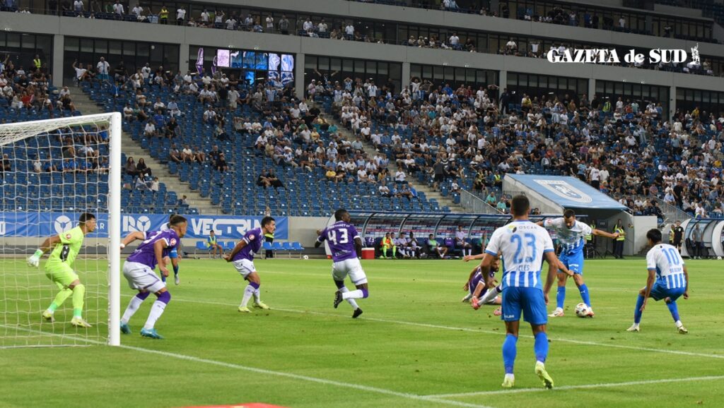 Universitatea Craiova Învinge FC Argeş cu 3-1 în Etapa a Doua a Superligii
