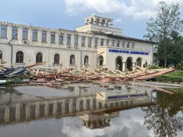 Avariile produse de furtuna de joi la o clădire a Academiei de Poliţie