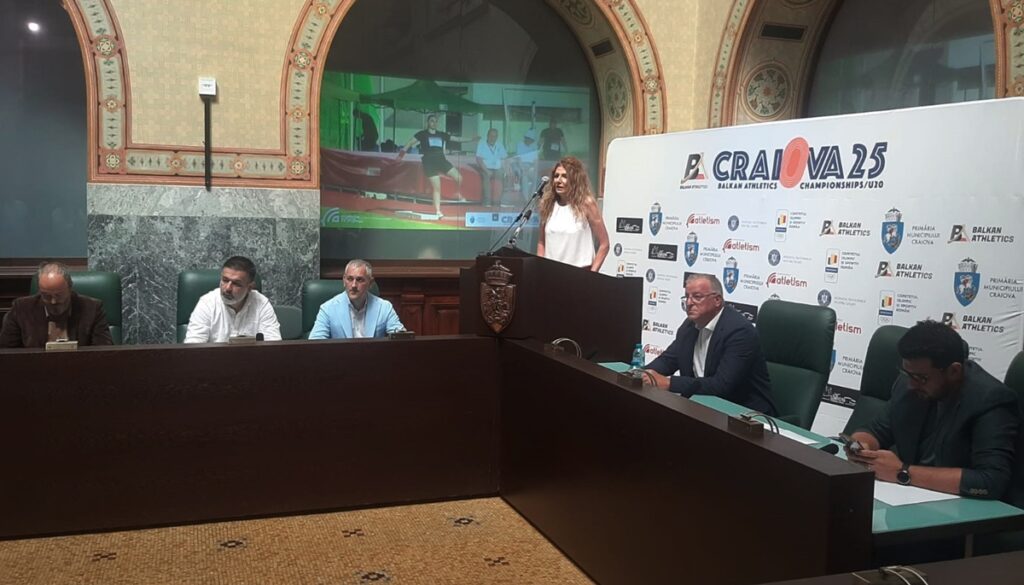 Viceprimarul Craiovei confundă o handbalistă cu consiliera sa, Emilia Neagu, într-o conferință despre atletism