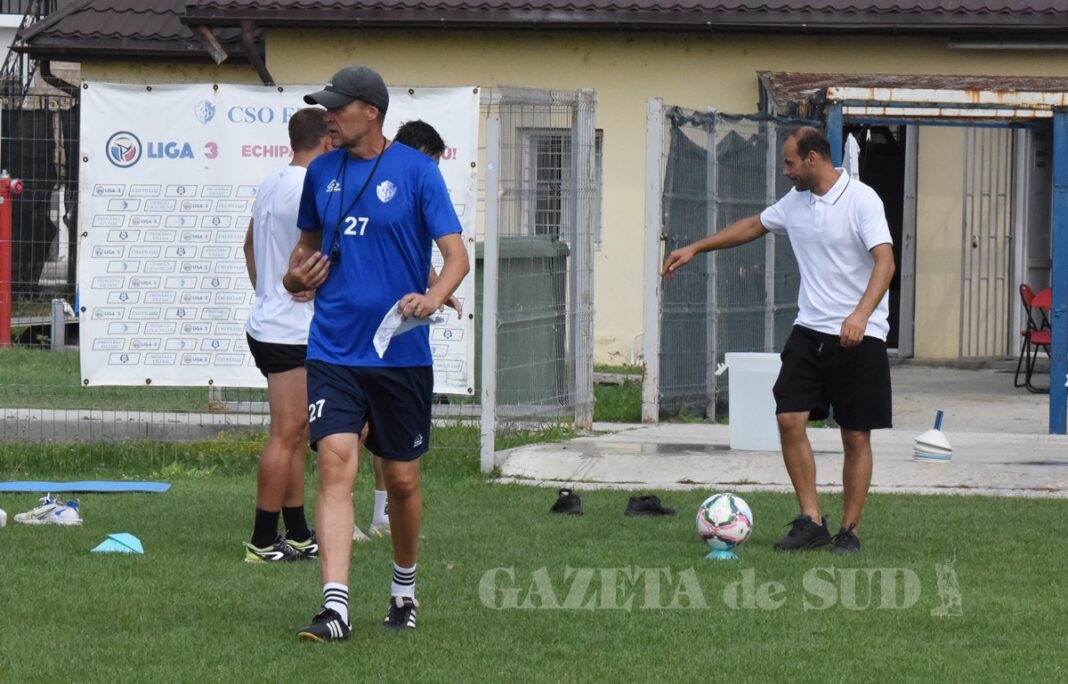 Fil Foto: Alex Vîrtosu