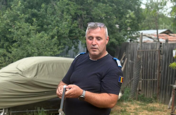 Intervenții ale jandarmilor pentru îndepărtarea a doi șerpi