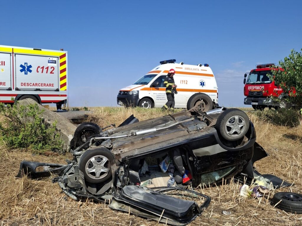 Olt: Accident grav în comuna Seaca: o femeie și-a pierdut viața, iar un bărbat a fost rănit