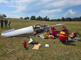 Un avion de mici dimensiuni s-a prăbuşit lângă Orăştie. Pilotul a murit, pasagerul este rănit