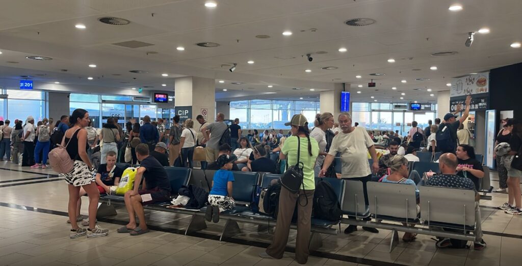 Canicula dă toate planurile peste cap! Turiştii aleg deja partea de nord a continentului