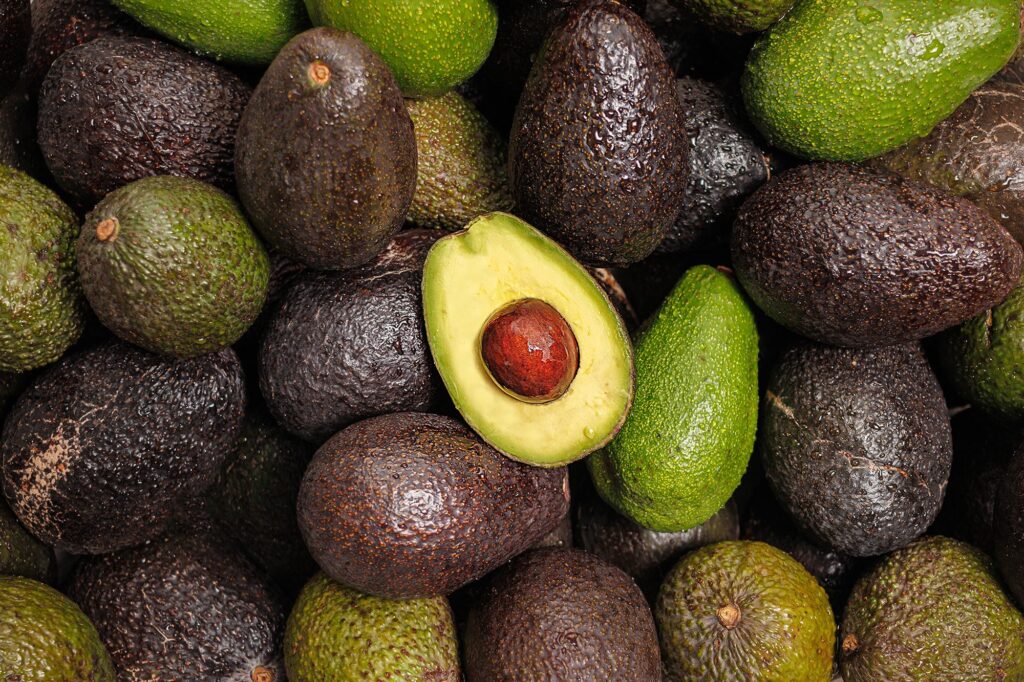 Avocado, un superaliment plin de grăsimi sănătoase! Cum se păstrează proaspăt