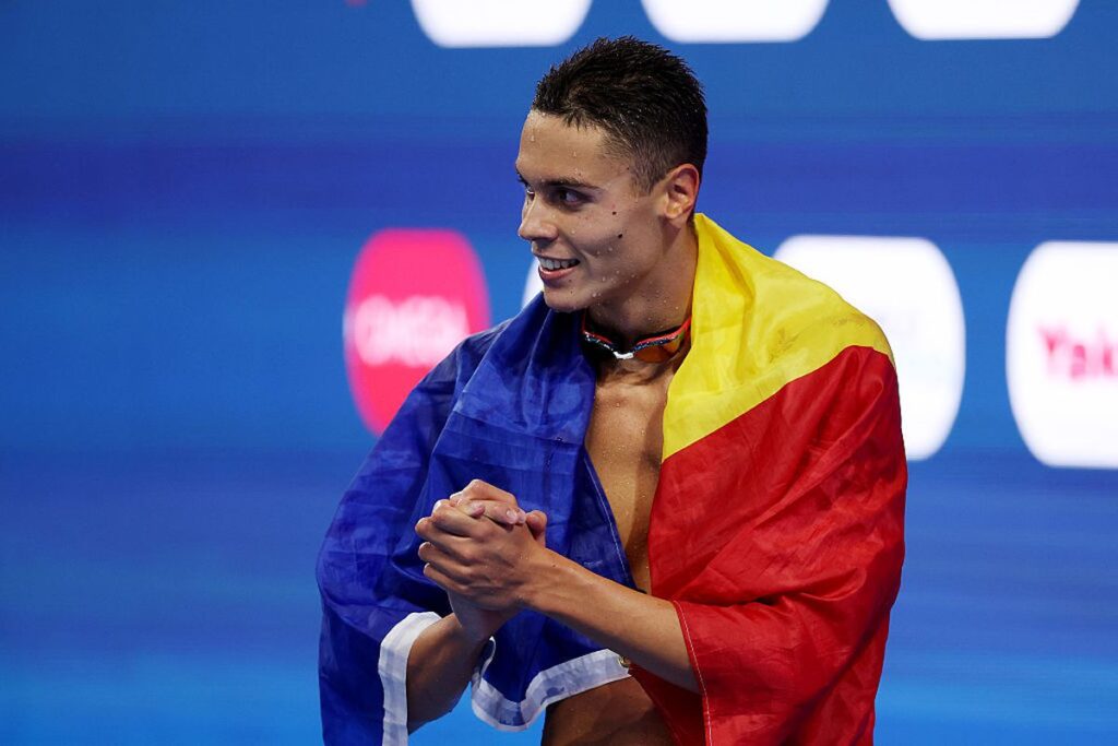 Dublă de Aur la 100m și 200m în Două Campionate Mondiale Consecutive!