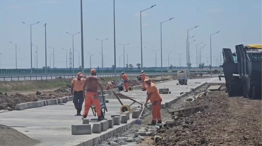 Lucrările la DEx 12 Craiova – Piteşti se apropie de final