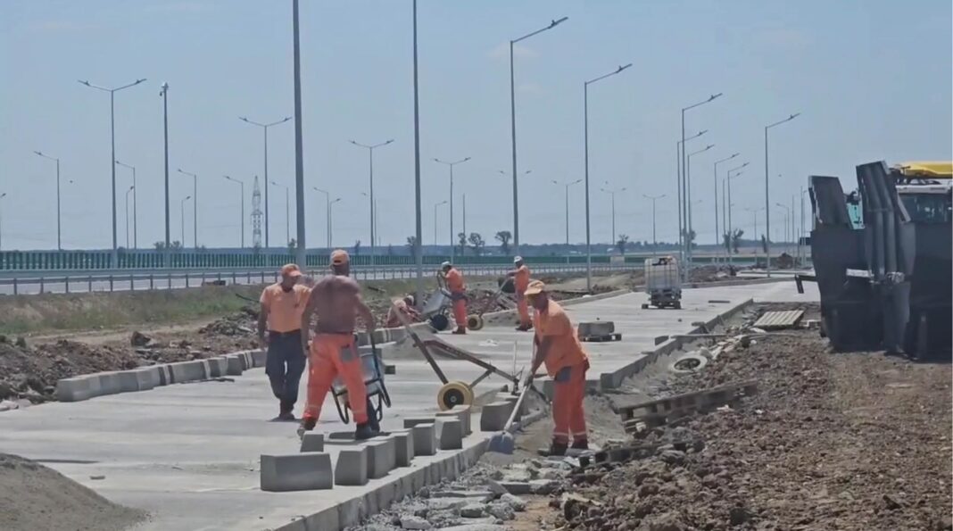 Lucrările la DEx 12 Craiova - Piteşti se apropie de final