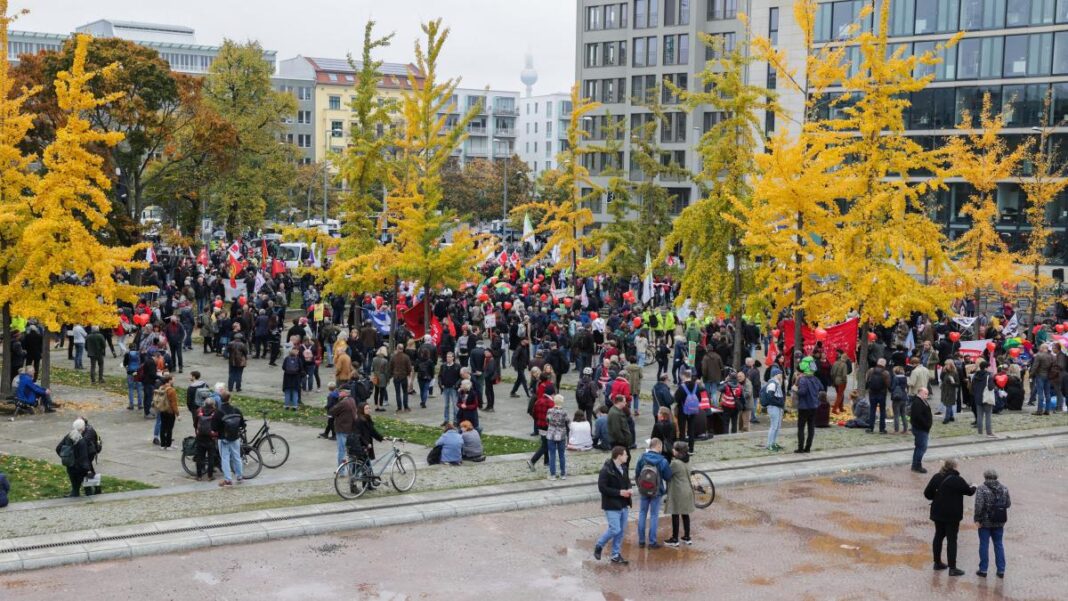 Populația Uniunii Europene a atins un număr record de locuitori