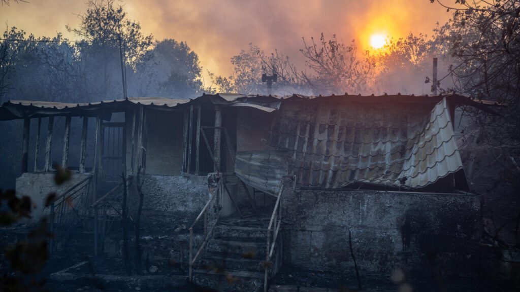 Grecia primește ajutor de la UE pentru a combate incendiile dezastruoase