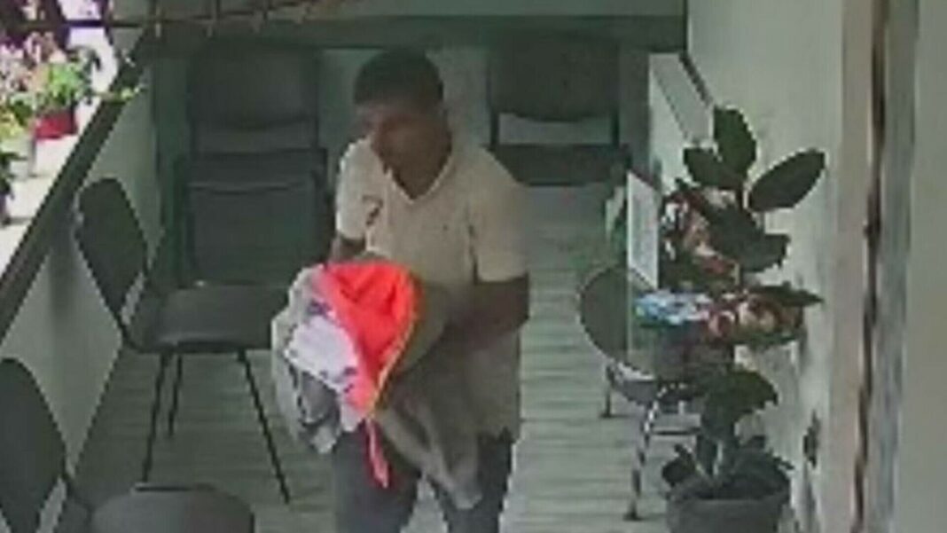 Un bărbat a furat donațiile pentru o fetiță cu cancer ca să joace la păcănele