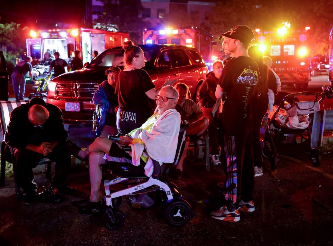 Nouă morţi și 30 de răniţi într-un incendiu la un azil de bătrâni din SUA