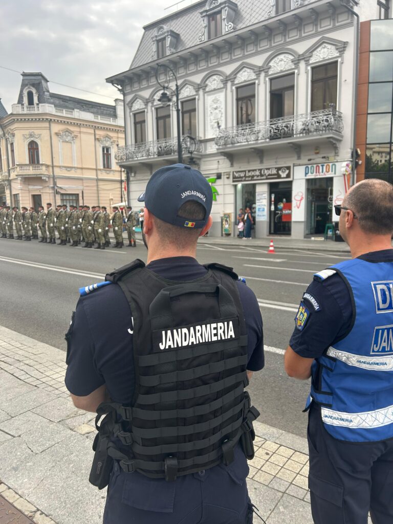 Jandarmii doljeni, alături de comunitate la ceremonia dedicată Zilei Imnului Național