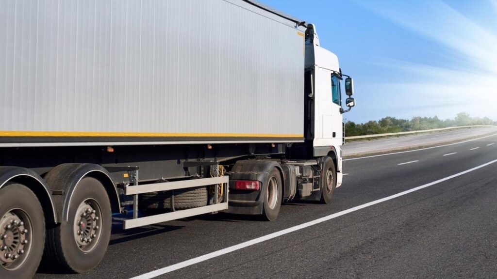 CNAIR Anunță Restricții Rutiere pentru Vehicule Grele în Zonele Afectate de Caniculă