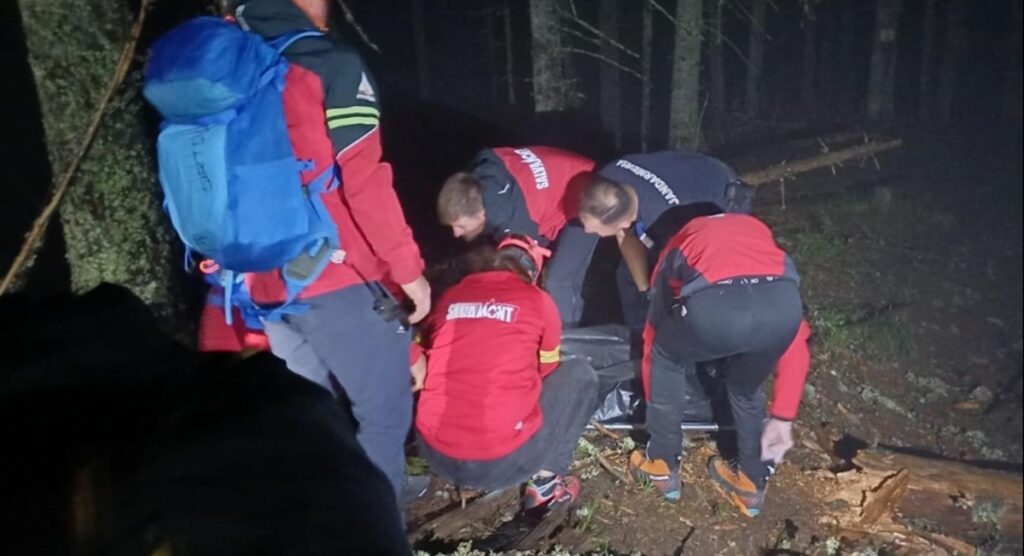 Maratonist ucis de copac în timpul furtunii, la un concurs în Bucovina