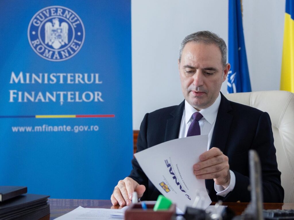 Nouă din cei 15 șefi de la Antifraudă București, schimbați de noul şef al Fiscului