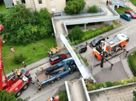 Un pod s-a prăbușit peste un camion, în Austria