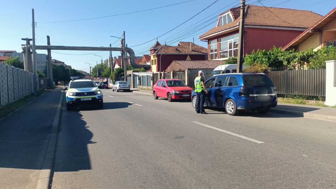 Mehedinți: Polițiștii rutieri au reținut 16 permise și au dat 220 de amenzi