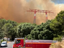 Aeroportul din Marsilia, închis din cauza incendiilor de vegetație