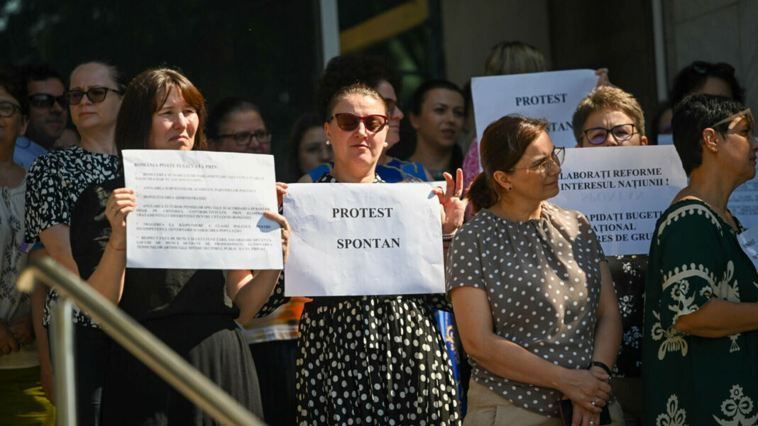 Proteste la Casele de Pensii și MIPE, unde angajaţii sunt nemulțumiți de tăierea veniturilor