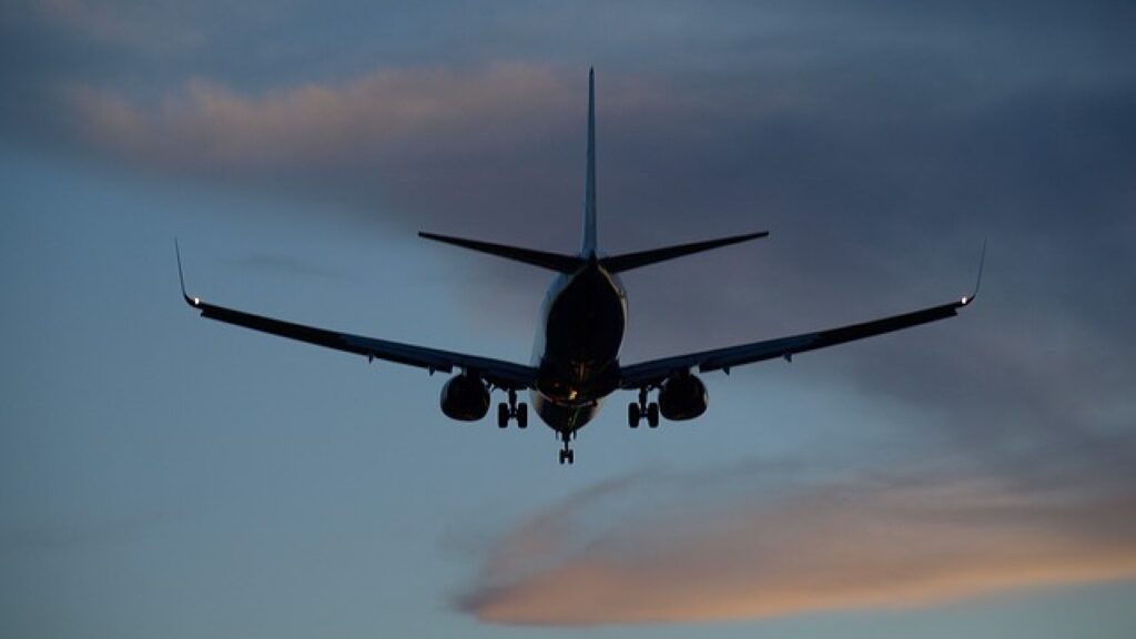 Un avion cu aproape 50 de persoane la bord s-a prăbușit în Rusia! Bilanţ dezastruos