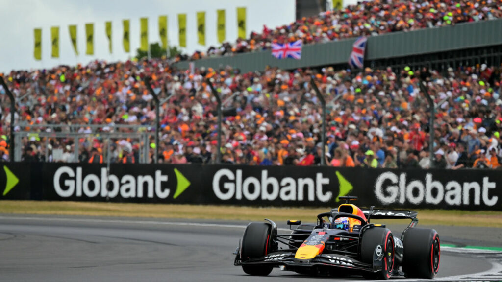 Verstappen Domină Calificările și Obține Pole-Position la Grand Prix-ul Marii Britanii, Silverstone