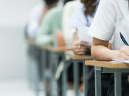 Aproape 40.000 de candidaţi, aşteptaţi astăzi la titularizare