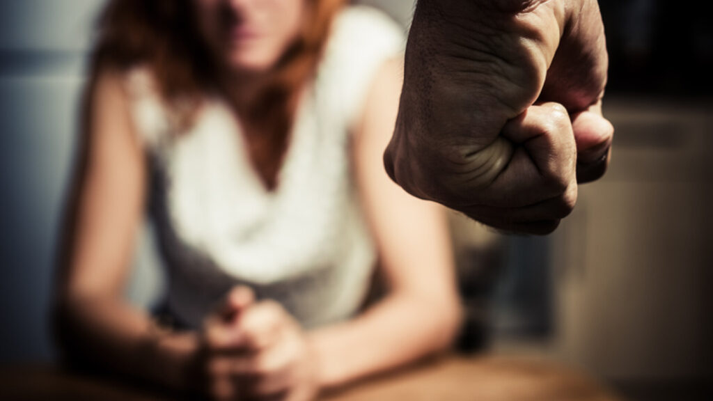 Violenţa domestică în România: 41 de femei au fost ucise şi peste 61.000 abuzate în primele șase luni ale anului
