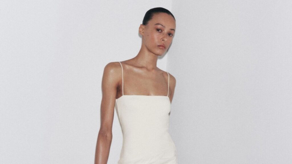 Reclame Zara interzise în Marea Britanie pentru promovarea unui ideal corporal „nesănătos de slab”