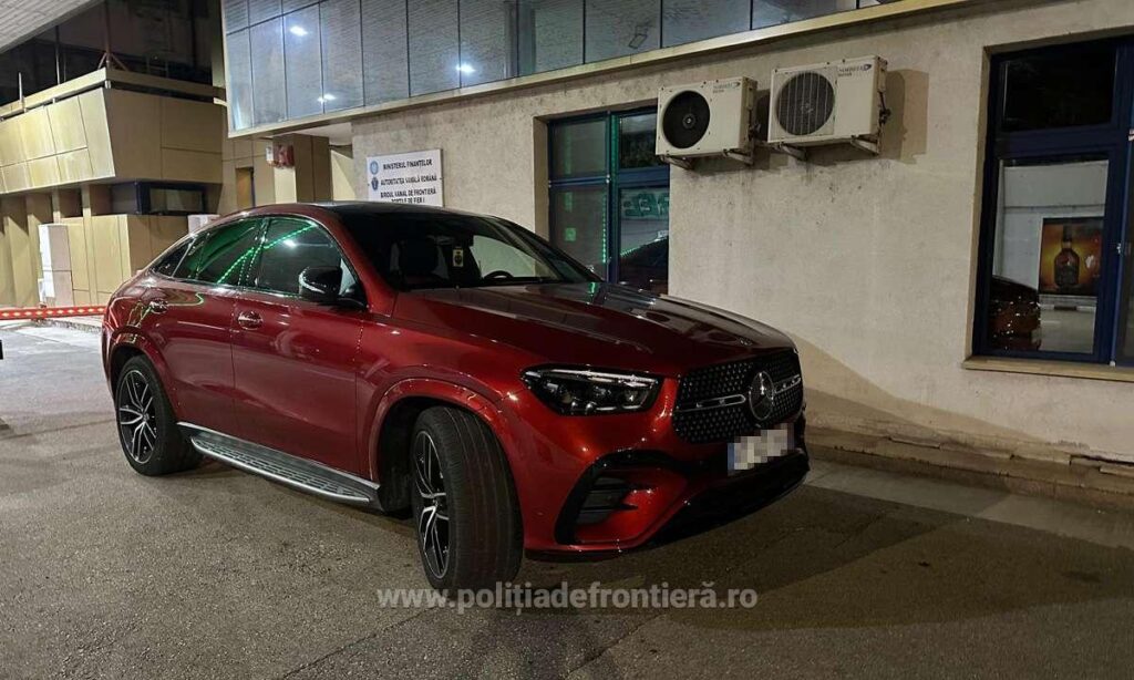 (VIDEO) Două autoturisme căutate internațional, descoperite la PTF Porțile de Fier I