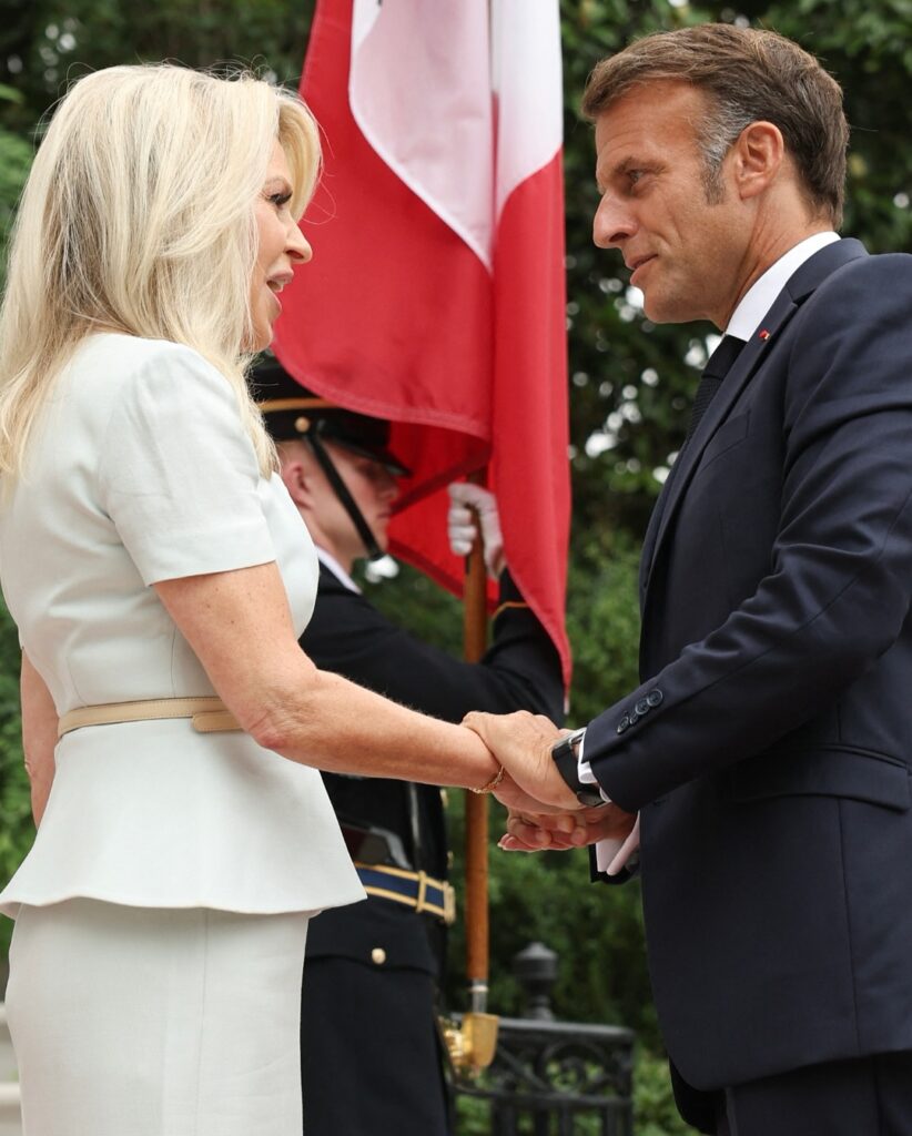 Monica Crowley și Emmanuel Macron