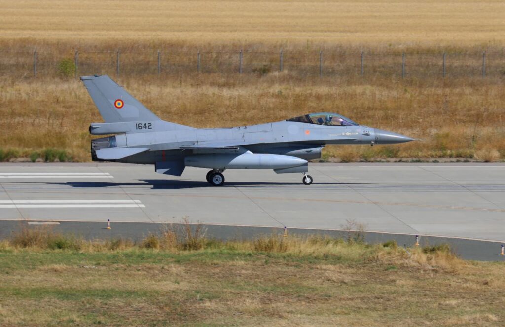 Norvegia a livrat încă trei aeronave F-16 României