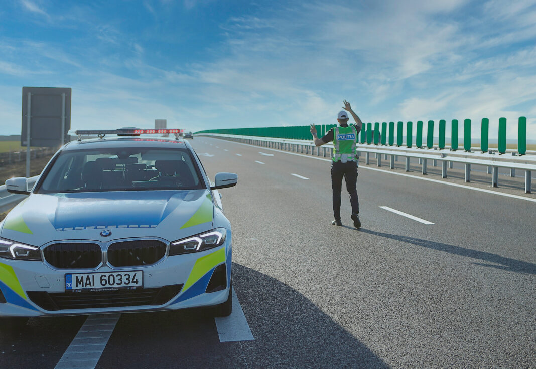 Poliţiştii rutieri efectuază filtre rutiere pe drumurile vizate