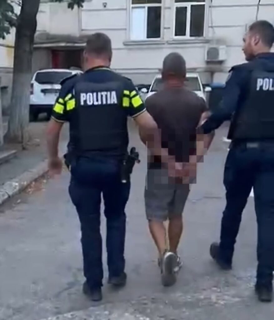 (VIDEO) Scene violente în Dolj. Tată de 84 de ani, lovit de fiul de 61 de ani