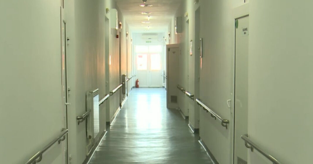 Un bărbat de 33 de ani a fugit din spital cu gândul de a o omorî pe tânăra pentru care a făcut o pasiune