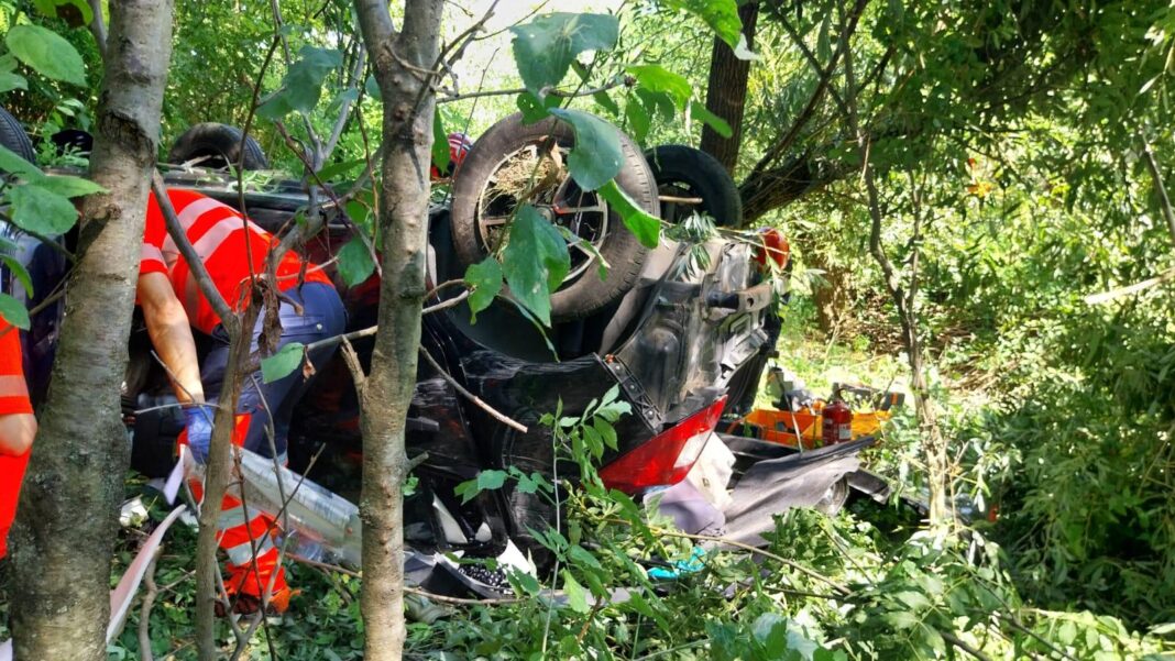 Doi soți care mergeau la un parastas au murit după ce mașina lor a rămas fără frâne