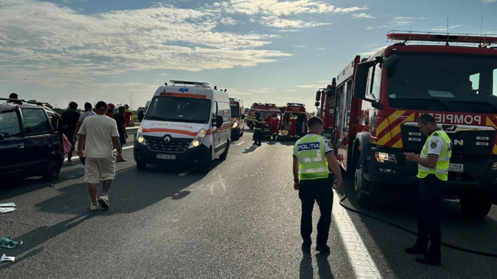 Şapte persoane rănite într-un grav accident pe autostrada A3
