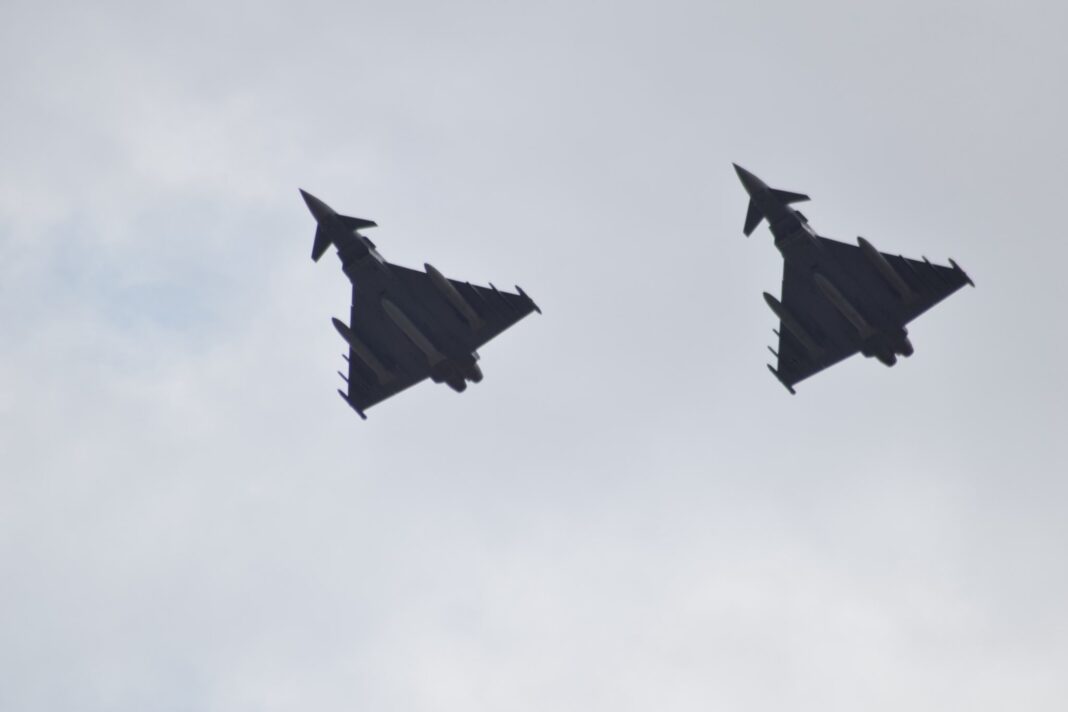 Două aeronave Typhoon au monitorizat situaţia aeriană în zona frontierei cu Ucraina