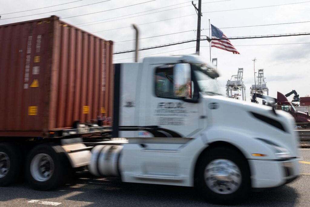 Administrația Trump suspendă emiterea vizelor pentru șoferii de camion străini, afirmă Marco Rubio