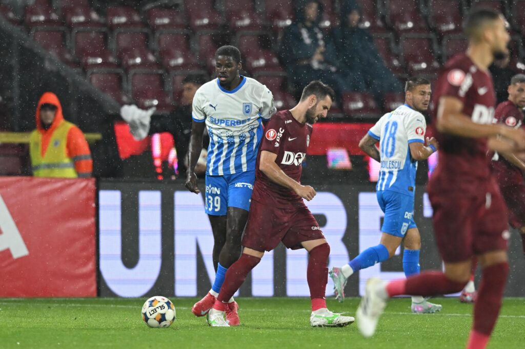 Universitatea Craiova Învinge CFR Cluj cu 3-2 într-un Meci Plin de Emoţii pentru Superliga