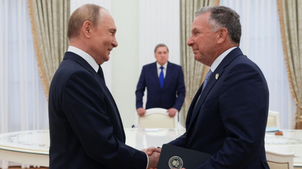 Emisarul lui Trump, Steve Witkoff, s-a întâlnit cu Vladimir Putin la Kremlin, în timp ce expiră termenul pentru armistițiul în Ucraina