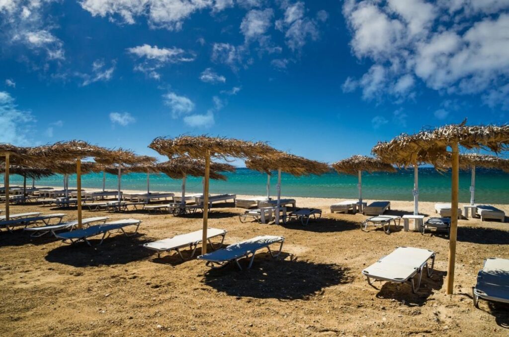 Alertă în Grecia! O turistă a dispărut de pe șezlong în timp ce soțul dormea lângă