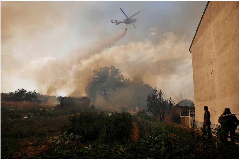 Flăcări lângă Madrid, în timp ce incendiile mistuie Spania și Portugalia