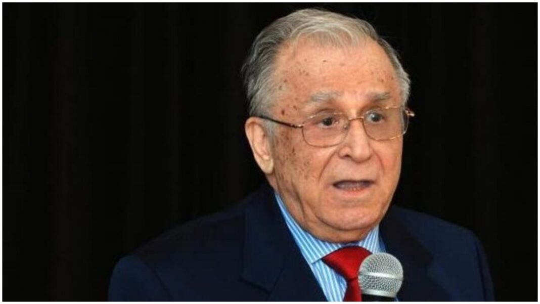 Cetățenii pot aduce un ultim omagiu fostului președinte al României, Ion Iliescu